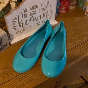 Adorable super comfortable Teal flats